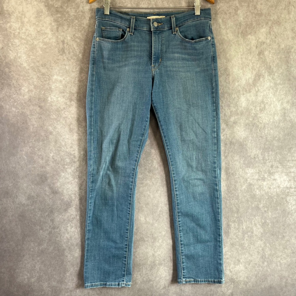 Levi's Classic Straight Jeans Womens 8 Medium Wash Stretch Denim Mid Rise 39250